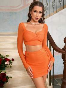 PARTHEA 前扭結短款上衣&側邊綁帶包臀半身裙 - 橘色 - 查看 8