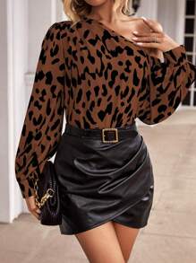 SHEIN Clasi Áo sơ mi nữ Bất đối xứng In hoa Báo Giải trí - màu nâu - Xem 5