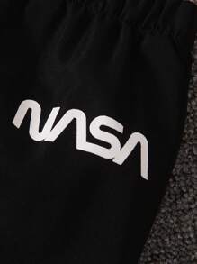 SHEIN 2pcs/Set Young Boy Crew Neck English Print Sweatshirt And English Printed Casual Pants, Fall/Winter Cute Fashion Streetwear Sportswear - Black - View 5