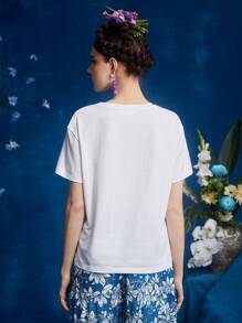 FURNANDA Frida Kahlo X SHEIN X Designer Figure Graphic Drop Shoulder Tee - White - View 2