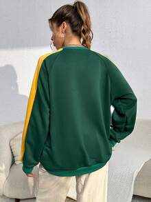 SHEIN Unity Đồ họa Chữ cái Tương phản Đường may bên Tay Raglan Áo nỉ - Nhiều màu - Xem 2