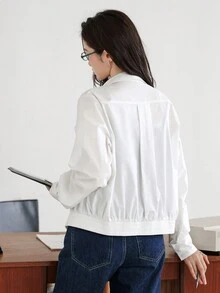 DAZY Camisa unicolor con botón delantero con parche de bolsillo - Blanco - Ver 3