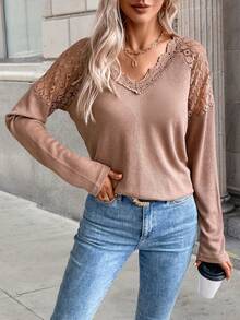 SHEIN LUNE 蕾絲拼接插肩袖T恤 - 棕色 - 查看 4