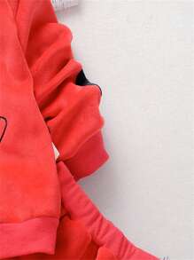 女嬰愛心和字母圖案加絨內裏連帽衫和運動褲 - 紅色 - 查看 3