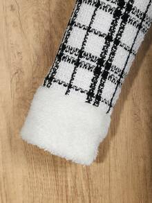 SHEIN 女大童1入組格紋印花羊絨領口腰帶外套 - 白色 - 查看 3