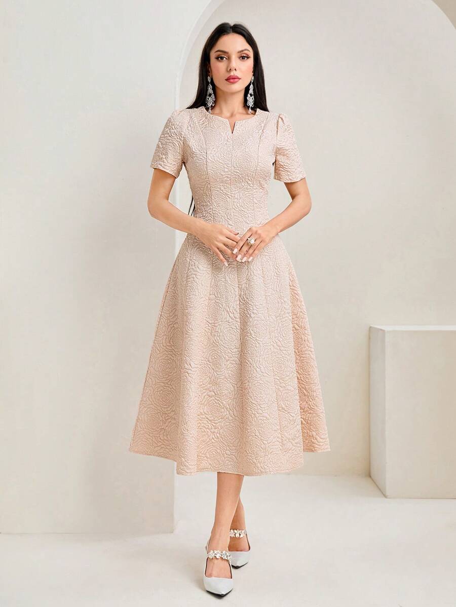 Modelyn 缺口領後拉鏈A字洋裝 - 杏色 - 查看 1