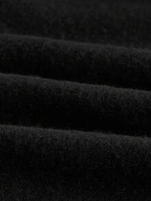 SHEIN BASICS Sudadera corta de felpa suave con hombros caídos, de manga larga, para otoño/invierno - Negro - Ver 8