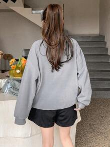 字母贴片细节落肩半拉链超大羊毛套头衫，秋季女装运动衫 - 淺灰色 - 查看 5