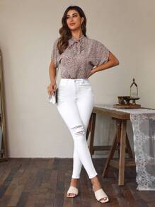 SHEIN Frenchy Schmale Jeans mit Riss,