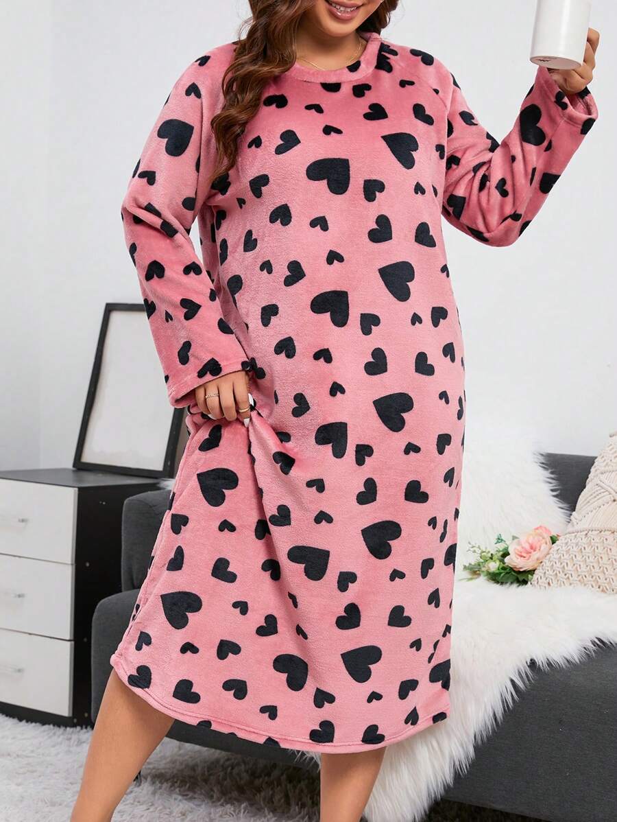 SHEIN 加大码心形印花法兰绒舒适蓬松睡裙，适合秋冬季穿着 - 玫紅色 - 查看 1