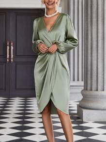 SHEIN Clasi 灯笼袖扭纹前裹身下摆缎面长款女装 - 綠色 - 查看 4