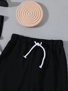 SHEIN Tween Boy Contrast Color Splice T-Shirt & Drawstring Waist Pants Set