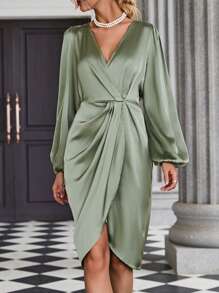 SHEIN Clasi 灯笼袖扭纹前裹身下摆缎面长款女装 - 綠色 - 查看 6