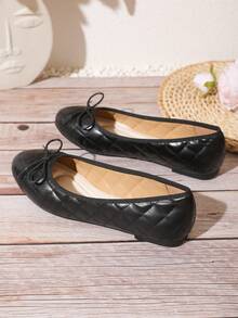 女性防滑蝴蝶結細節圓頭平底鞋,優雅黑色單鞋適用於四季 - 黑色 - 查看 4