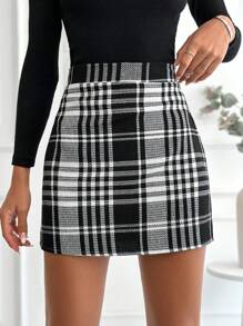 EURMUSE Plaid Print Skirt - Black and White - View 1