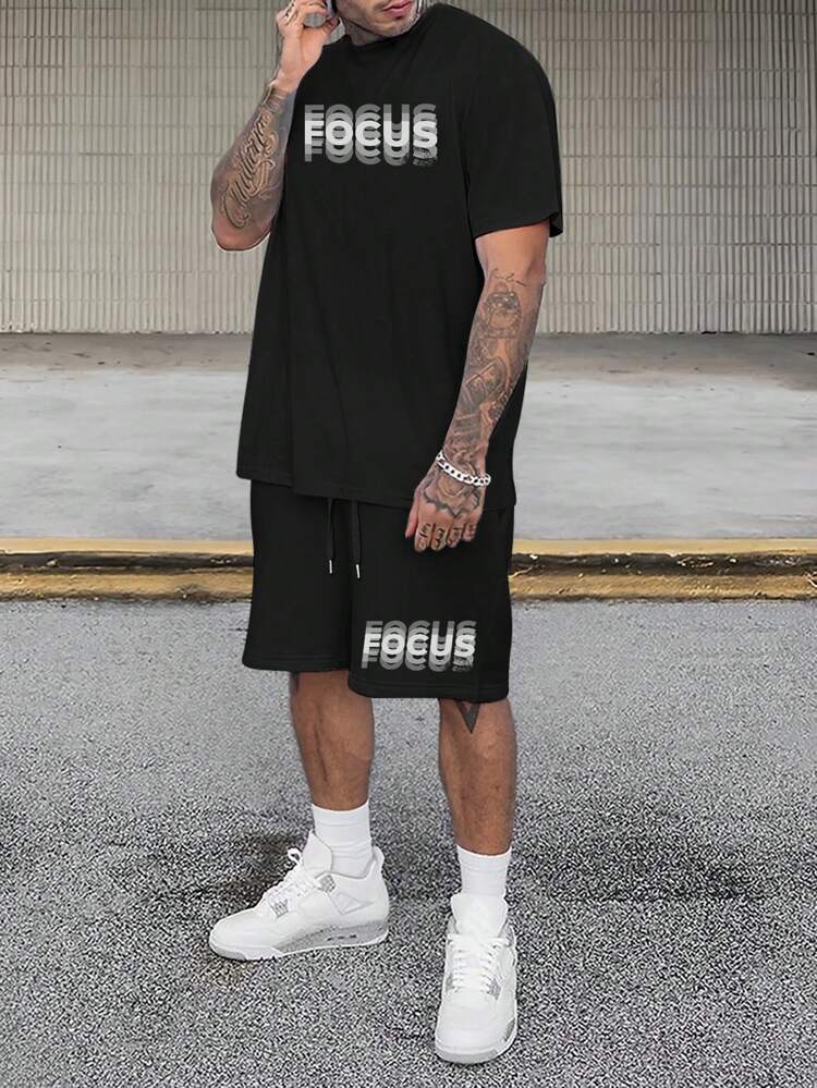 Men Plus Letter Graphic Tee & Drawstring Waist Shorts