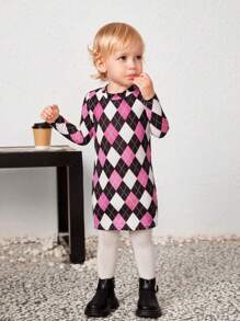 SHEIN Baby Girl Drop Shoulder Hoodie & Argyle Print Dress - Multicolor - View 5