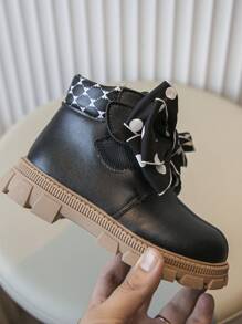 Fashionable Girls' Butterfly Black & White Polka Dot Comfortable Children Boots