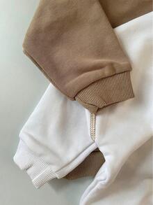 男嬰 1 入組刺繡卡通圖案運動衫和 1 入組運動褲（不含帽子和襯衫） - 白色 - 查看 6