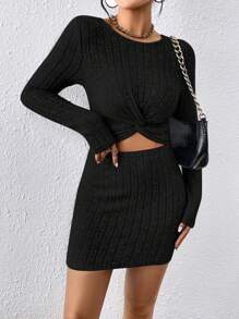 SHEIN Essnce 前扭結短款T恤&包臀半身裙 - 黑色 - 查看 3