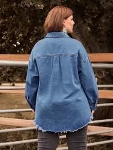 EMERY ROSE 大碼落肩袖毛邊緣牛仔夾克 - 中等水洗藍 - 查看 2