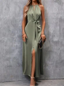 SHEIN Clasi Vestido largo de satén con escote de halter, abertura en el bajo y cinturón para mujer