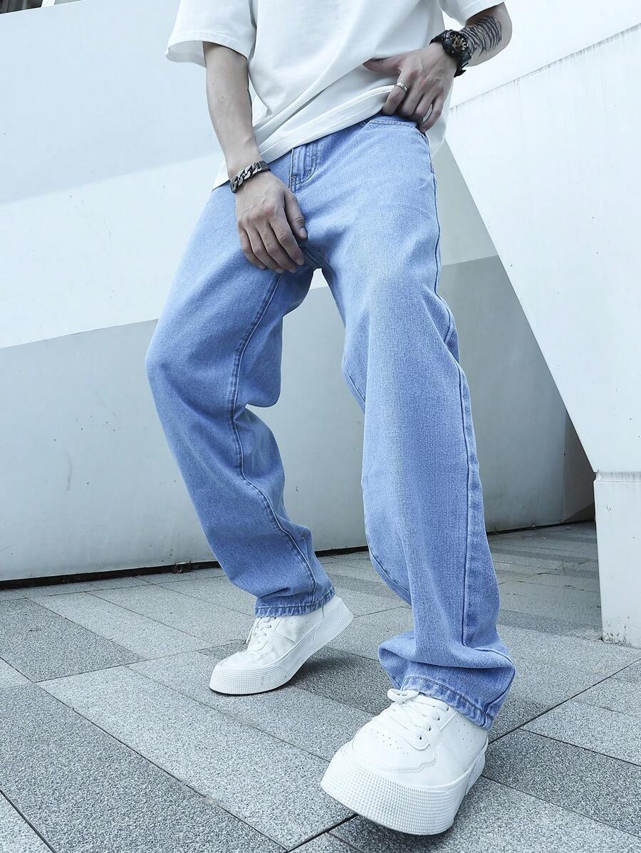 Manfinity Hypemode Men Slant Pocket Straight Leg Jeans - Light Wash - View 1