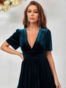 SHEIN Belle Plunging Neck Ruffle Hem Velvet Bridesmaid Dress - Green - View 7