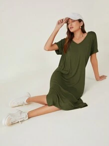 SHEIN BASICS Vestido estilo camiseta unicolor bajo con abertura - Verde militar - Ver 4