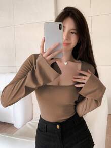 DAZY Chất rắn Cổ vuông Tay áo loe Áo thun - Màu Khaki - Xem 1