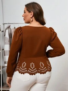 SHEIN Clasi 大碼鏤空方領泡泡袖荷葉邊下擺襯衫 - 咖啡棕 - 查看 2