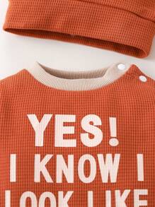 SHEIN Baby Girl Slogan Graphic Contrast Binding Button Detail Jumpsuit & 3D Ear Design Hat - Orange - View 3