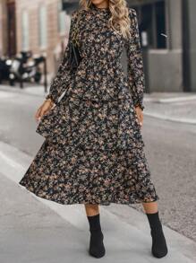 SHEIN Clasi 波西米亞揉皺 多層分層花卉印花 全身印花女士連衣裙 - 黑色 - 查看 1