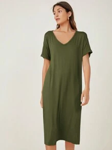 SHEIN BASICS Vestido estilo camiseta unicolor bajo con abertura - Verde militar - Ver 3