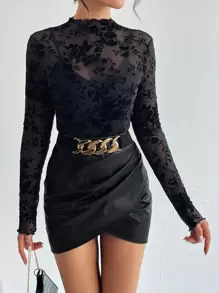 SHEIN Privé Camiseta flocado de malla de cuello alto