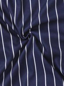 男嬰條紋和字母圖案連身褲