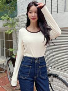DAZY Viền tương phản Cổ v Áo thun - Màu be - Xem 3
