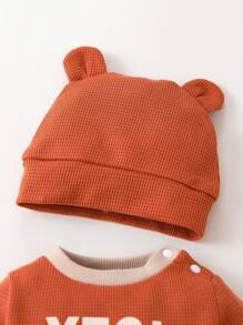 SHEIN Baby Girl Slogan Graphic Contrast Binding Button Detail Jumpsuit & 3D Ear Design Hat - Orange - View 5