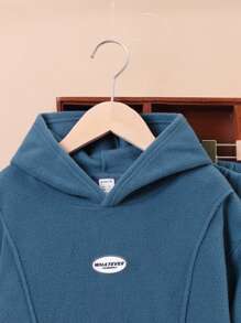 SHEIN 男大童字母貼布加絨內裏連帽衫和運動褲