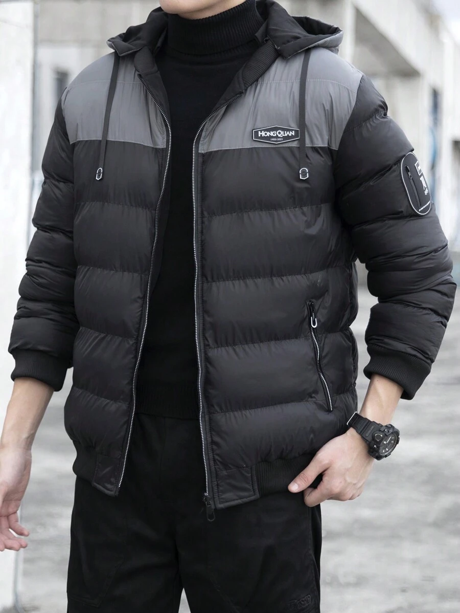 Manfinity Homme Áo khoác nam cỡ lớn có đệm lót có họa tiết chữ, thiết kế khối màu và mũ trùm đầu có dây rút - màu đen - Xem 1