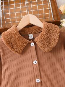 SHEIN 女大童羊絨領口前紐扣T恤和褲子 - 棕色 - 查看 3