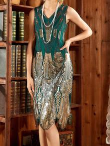 Scallop Hem Contrast Sequin 1920s Flapper Dress - Green - View 3