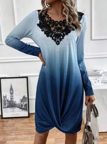 SHEIN LUNE 蕾絲拼接扭結下擺漸層洋裝 - 藍白色 - 查看 1