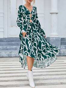 SHEIN Privé Allover Print Cut Out Knot Front Dress - Green - View 1