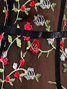 Allurite 花卉刺繡拼接網紗露肩連體衣 - 黑色 - 查看 6