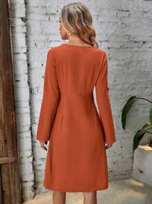 EMERY ROSE 捲邊袖前紐扣雙口袋洋裝 - 亮橙色 - 查看 2