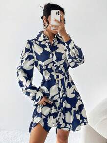 SHEIN Privé 滿版印花腰帶襯衫洋裝 - 藍白色 - 查看 3