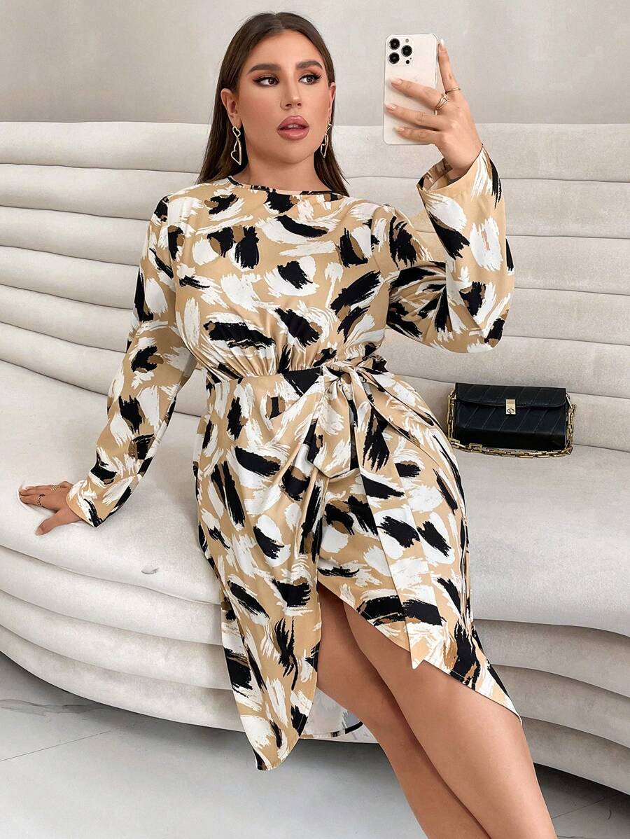 SHEIN Privé 大碼滿版印花側打結圍裹式洋裝 - 彩色 - 查看 1