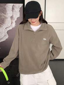 DAZY Chi tiết Patched thư Thả vai Viền kéo ra Áo nỉ Without Tee - Màu nâu  Mocha - Xem 1