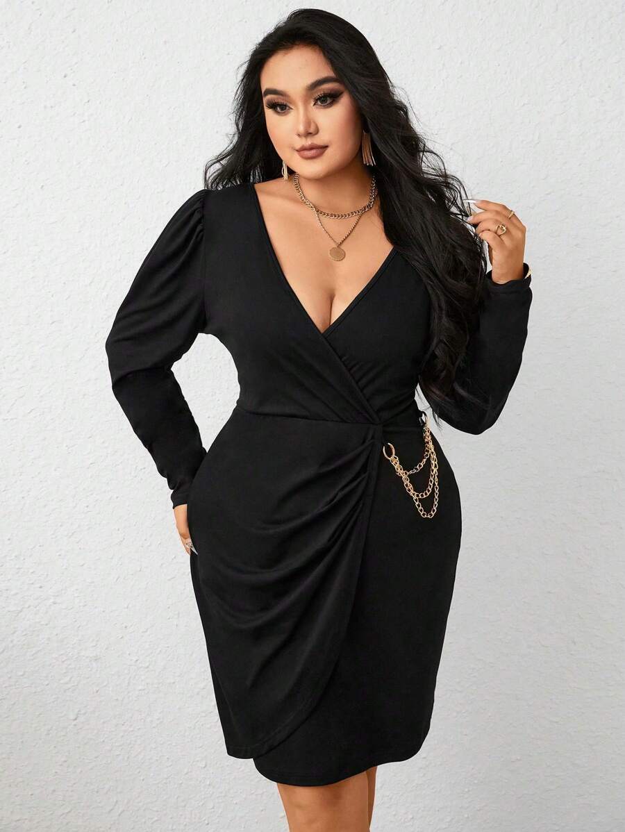 Calvaya 大碼鏈條細節圍裹式洋裝 - 黑色 - 查看 1
